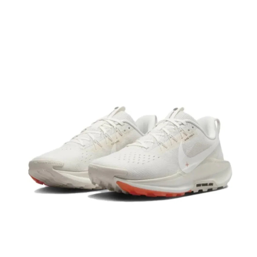 Nike Pegasus Trail 5 Lowحذاء  للرجال والنساء،  جري خفيف الوزن مبطن،