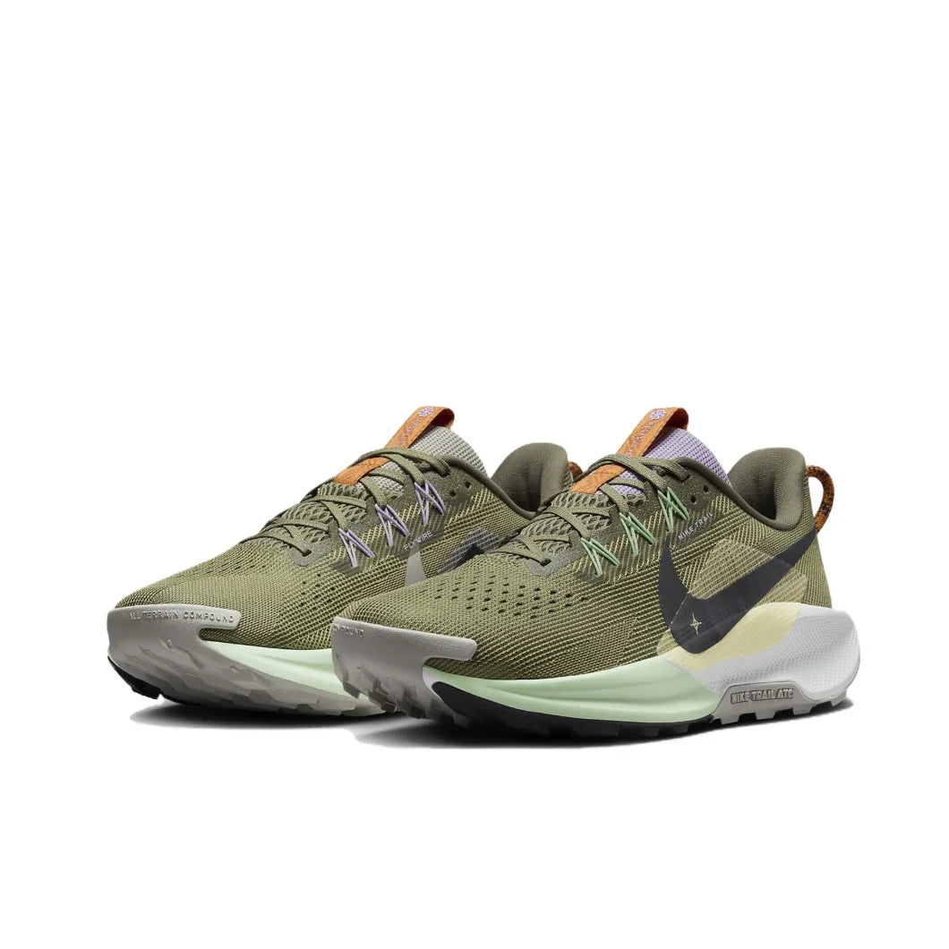 Nike Pegasus Trail 5 Lowحذاء  للرجال والنساء،  جري خفيف الوزن مبطن،