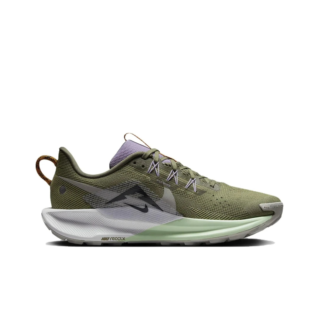 Nike Pegasus Trail 5 Lowحذاء  للرجال والنساء،  جري خفيف الوزن مبطن،